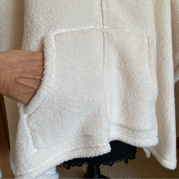 Calvin Klein Cream Off White Sherba Teddy Cape Jacket NWOT - Picture 10 of 14
